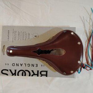 Brooks B17 Standard Carved Cutout Saddle, Antique brown